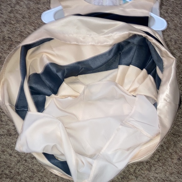 Cece by Cynthia Steffe dress 👗 - Picture 5 of 7